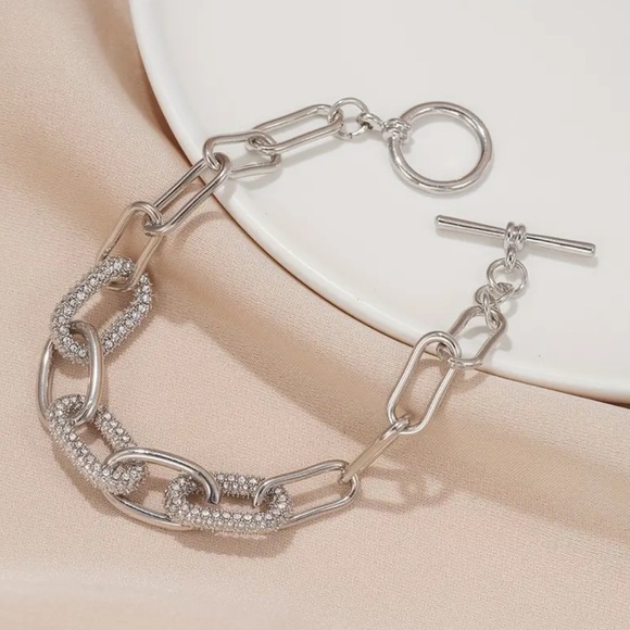 Yurman Style Madison Chain Toggle Bracelet in Silver with Pave Diamonds - Picture 6 of 10